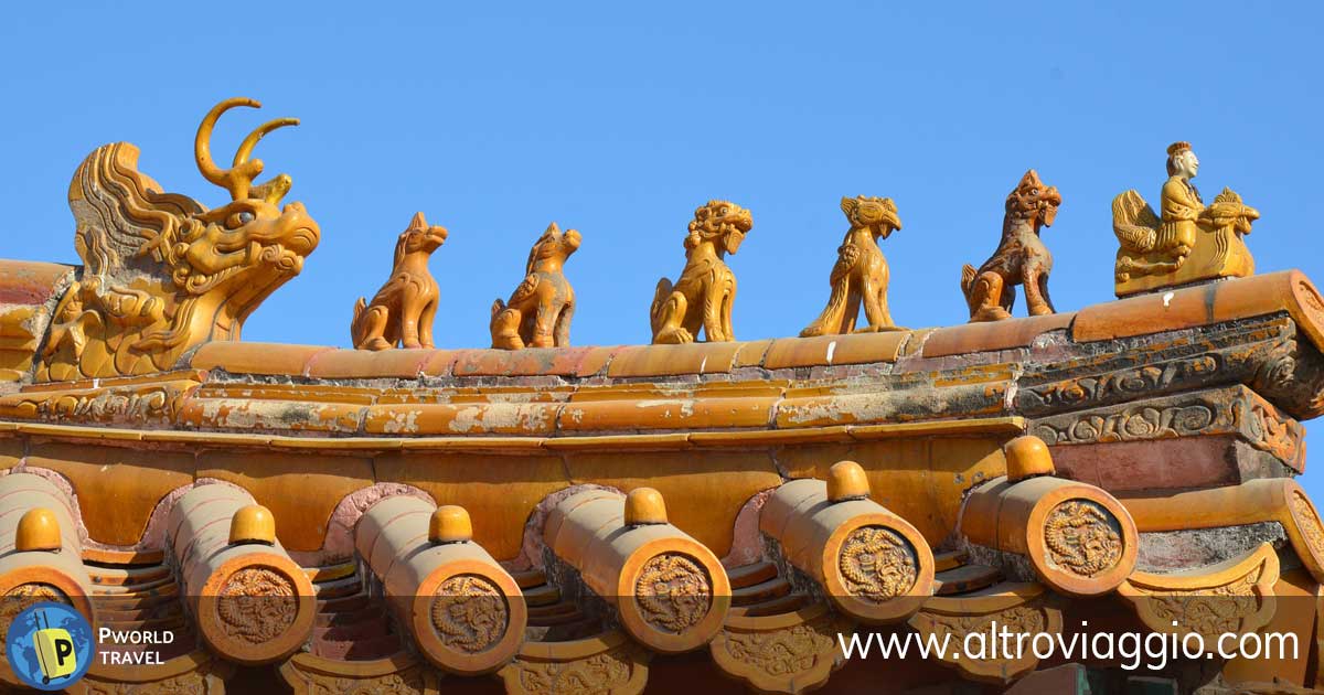 particolare tetto tempio della città proibita di Pechino